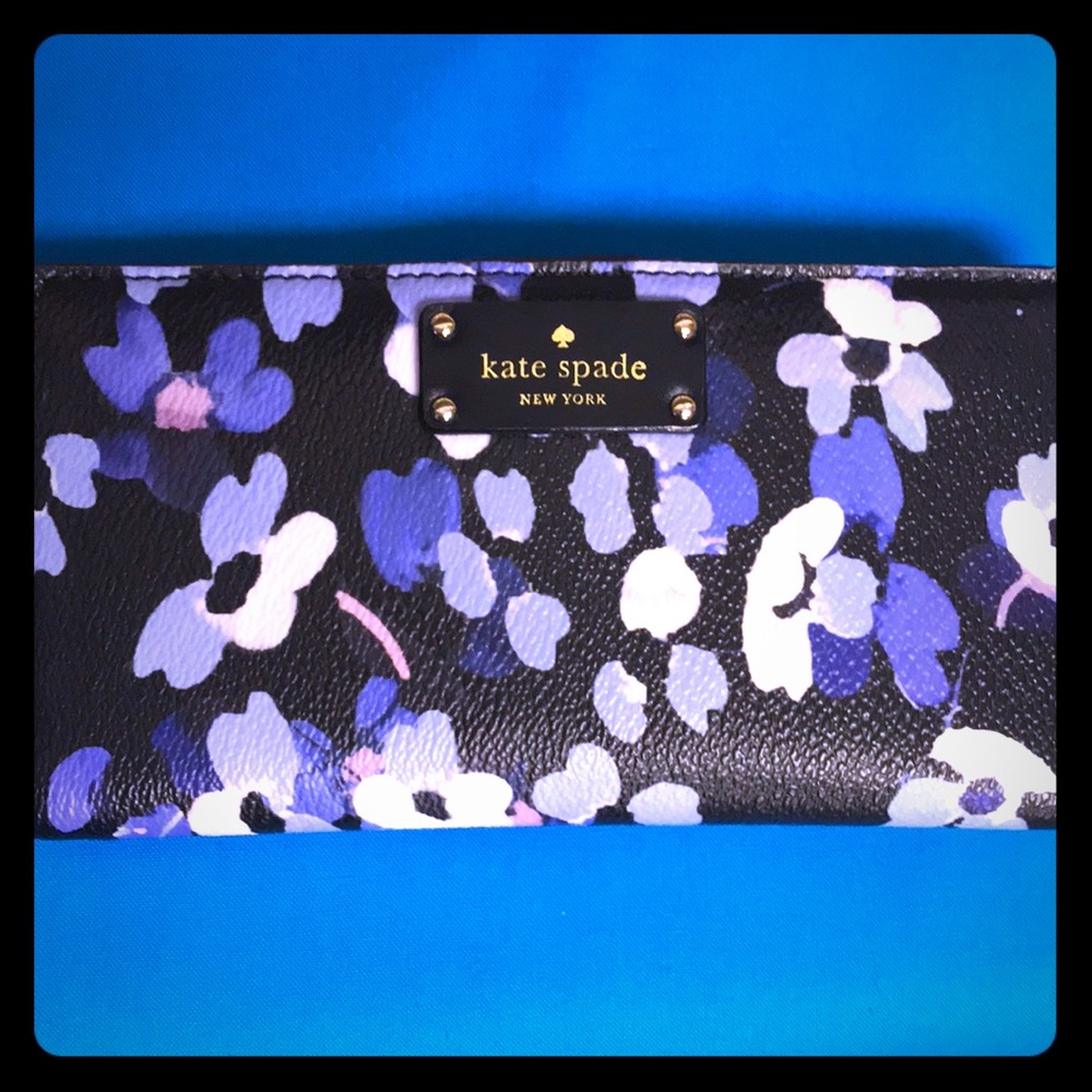 Kate Spade Black Floral Grove St Stacy Snap Wallet